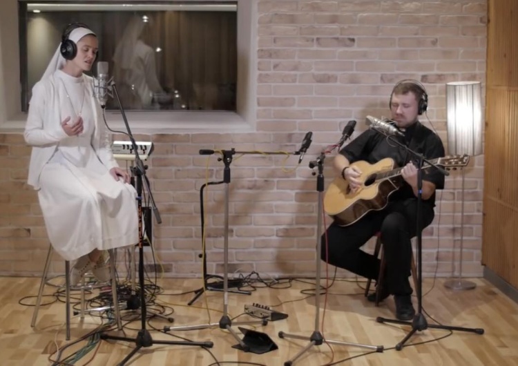  [video] Polski, katolicki internet podbiła piosenka napisana i zaśpiewana przez zakonnicę