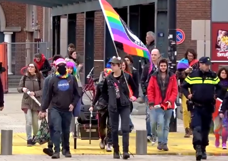  [video] Tak o tolerancję walczy Antifa w Holandii