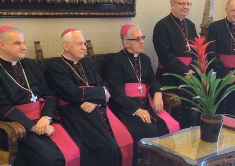 Episkopat reaguje na słowa Katarzyny Lubnauer. "Życie zaczyna się od poczęcia. To nauka, nie religia"