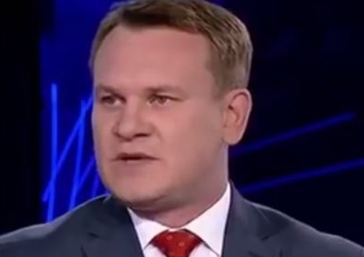 Dominik Tarczyński: Tusk robi z siebie ofiarę i męczennika