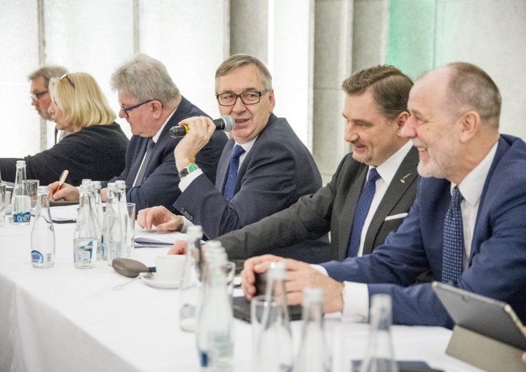 Długa dyskusja o Kodeksie Pracy