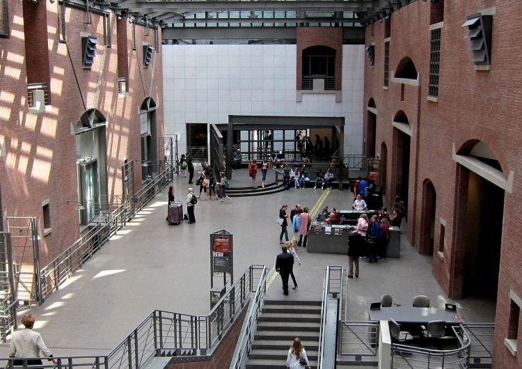 W waszyngtońskim Muzeum Holocaustu piszą o "nacjonalistycznej Armii Krajowej"