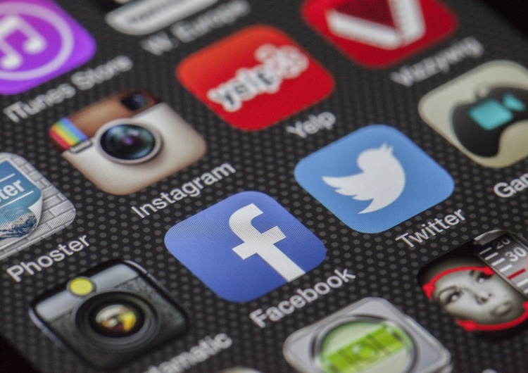  Petycja do premiera Morawieckiego o prawodawstwo stopujące cenzurę w social mediach