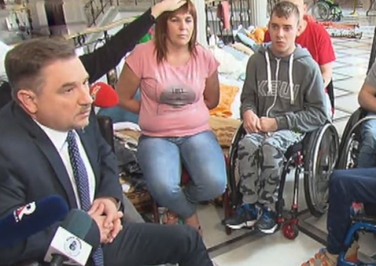 Przewodniczący "S" Piotr Duda spotkał się z rodzicami osób niepełnosprawnych