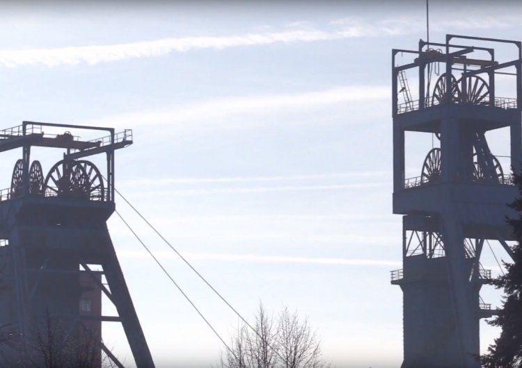 Tąpnięcie w kopalni Zofiówka. Górnicy uwięzieni pod ziemią