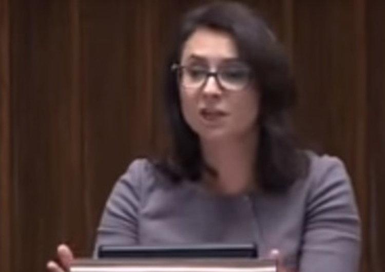 Posłowie Nowoczesnej chcą odwołać Kamilę Gasiuk-Pihowicz