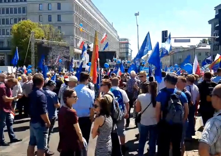  [video] "Marsz Wolności" - Znaczne różnice w informacjach na temat frekwencji