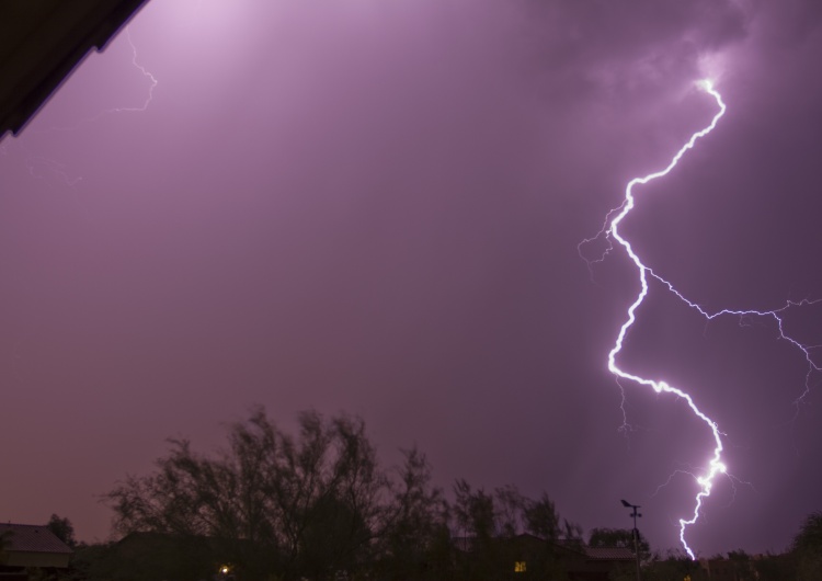 Nadchodzą potężne burze. Możliwe podtopienia!