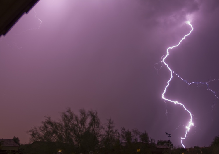  Nadchodzą potężne burze. Możliwe podtopienia!