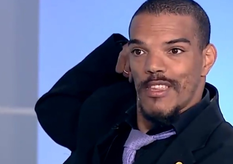 Dr Bawer Aondo-Akaa przybył pod Sejm by namawiać do zakończenia protestu