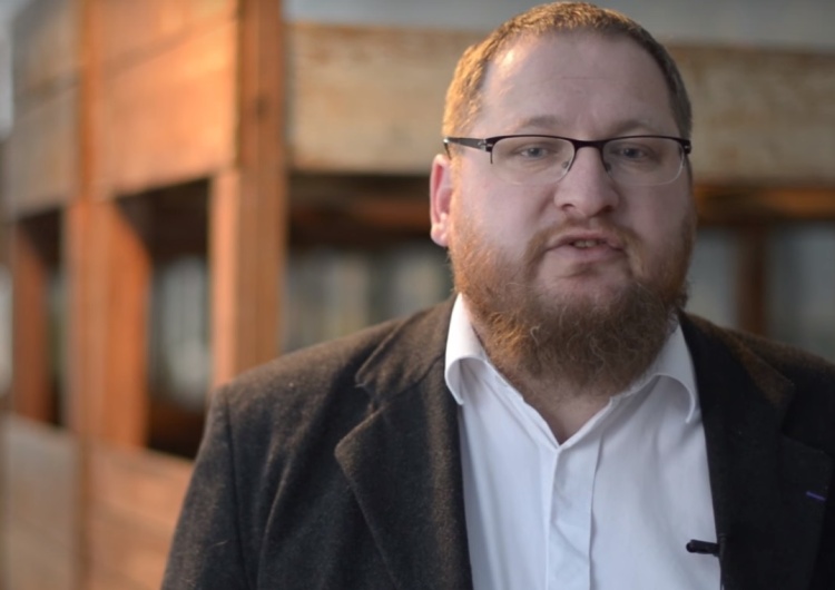  [Awantura o Auschwitz] Gadowski: Dlaczego w Auschwitz nie wolno śpiewać pl hymnu pod ścianą straceń?