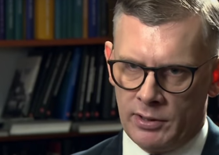 Cenckiewicz punktuje na Twitterze Jarosława Gowina
