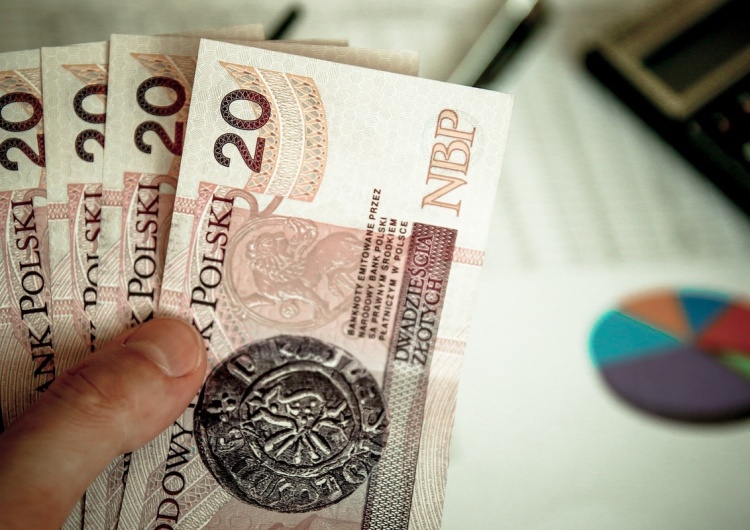 Większość Polaków uważa, że płaci podatki w zbyt wygórowanej wysokości. Na co idą nasze pieniądze?