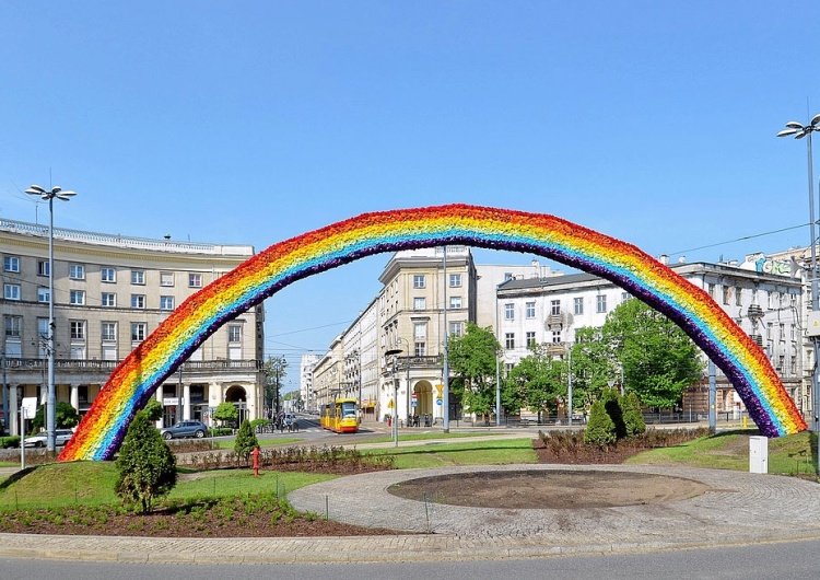 Tęczy na placy Zbawiciela nie będzie. Jest komunikat