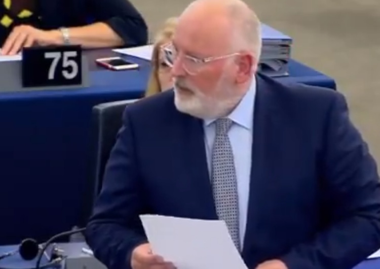  [video] Timmermans: "Jadę do Moskwy". Głos z sali: "Nie musisz już jeździć do Moskwy rozmawiać o Polsce"