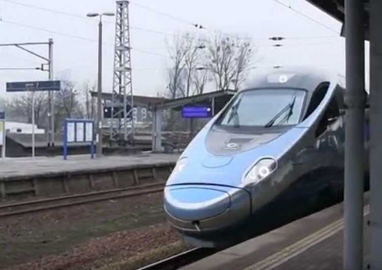 Paweł Kukiz o podróży Pendolino: "Zapach rozkładającego się trupa".