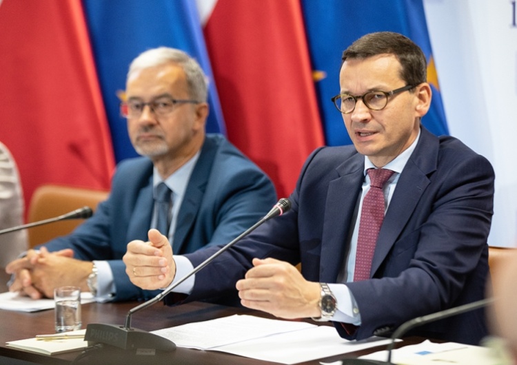 Premier na spotkaniu z niepełnosprawnymi: Możemy bez szumu politycznego porozmawiać merytorycznie