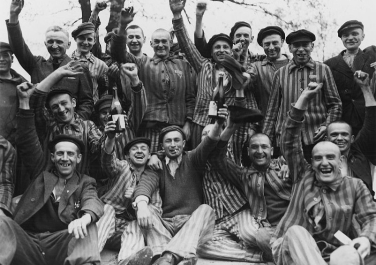 Arkadiusz Mularczyk: KL Dachau - o zagładzie Polaków tu nie usłyszycie. Cezary Gmyz odpowiada