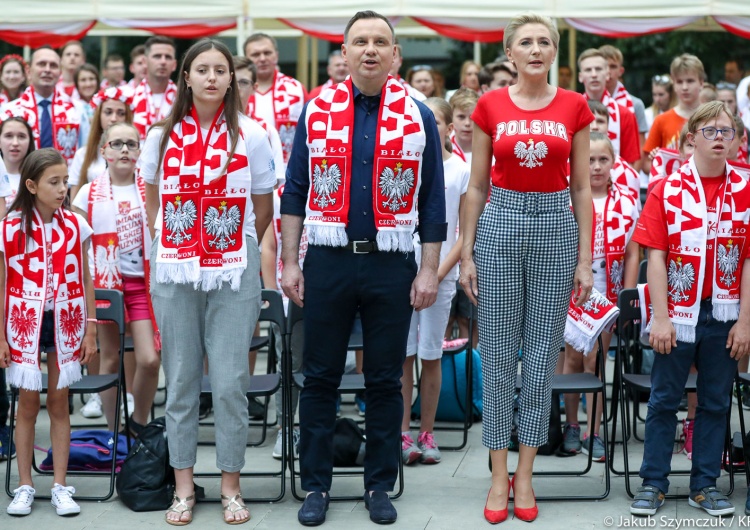  Zobacz jak kibicuje Prezydent. Strefa kibica w ogrodach Pałacu Prezydenckiego