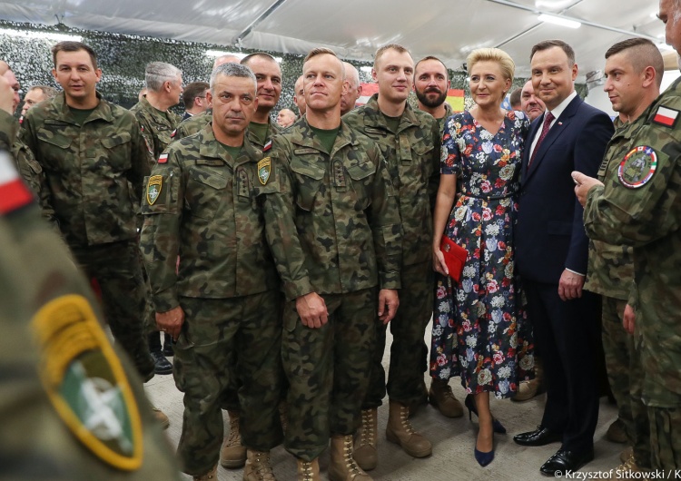  Prezydent odwiedził polskich  żołnierzy stacjonujących w Ādaži