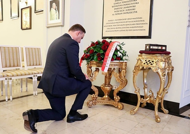 Prezydent upamiętnił ofiary katastrofy smoleńskiej