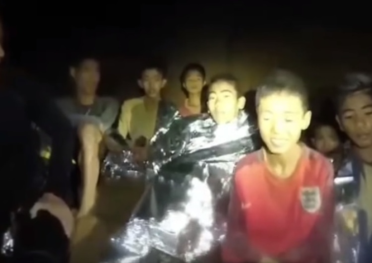  Z jaskini w Tajlandii wydobyto wszystkich chłopców. Pozostała jeszcze jedna osoba