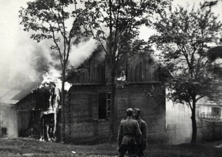 Polska wieś mimo prześladowań wykazywała się patriotyczną postawą – 76 lat temu spalono Michniów