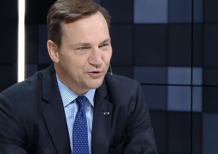 Radosław Sikorski: Dzisiaj jak za komuny. Albo broni się godności, albo zostaje świnią