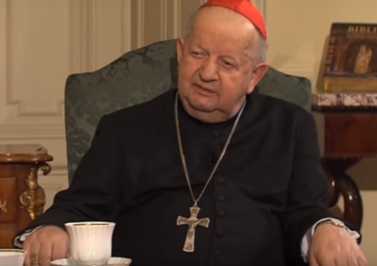  Kardynał Dziwisz chce rozpoczęcia procesu beatyfikacyjnego rodziców Jana Pawła II