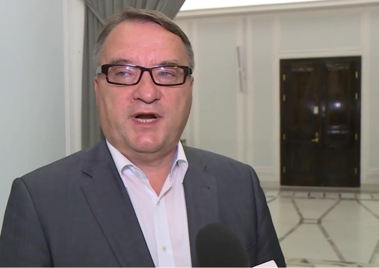 Były minister MSWiA o policji: "Pokazali kompletny brak profesjonalizmu..." Internauci odpowiadają ostro
