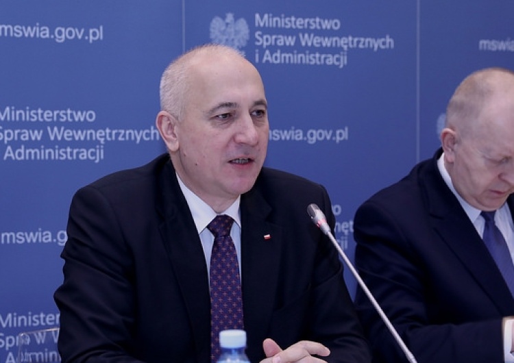 Trwają rozmowy MSWiA ze związkowcami służb mundurowych