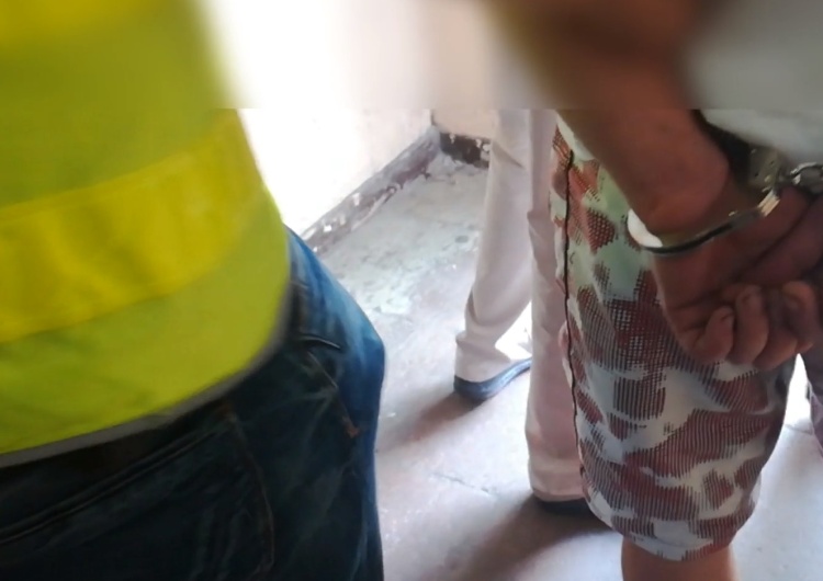  Podszywał się pod funkcjonariusza ABW i informował o zamachu terrorystycznym. Szybka reakcja policji