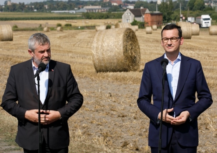 Zbigniew Kuźmiuk: Prawie 800 mln zł na pomoc dla rolników, a niewykluczona także nowelizacja budżetu