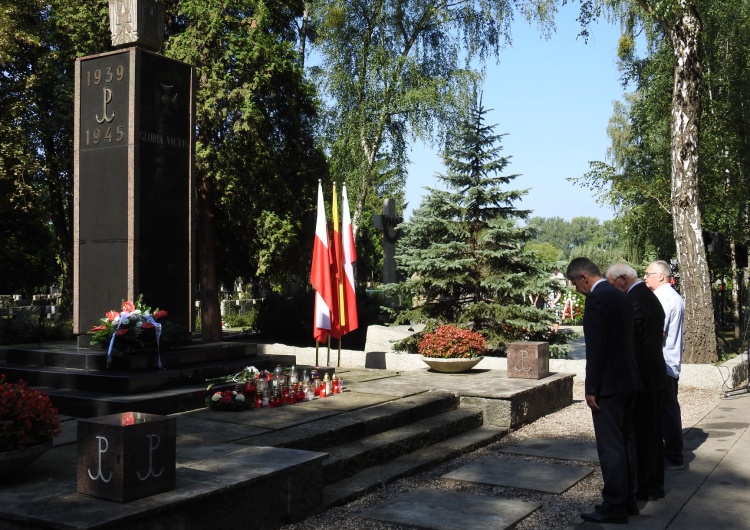  Solidarność uczciła 74. rocznicę wybuchu Powstania Warszawskiego