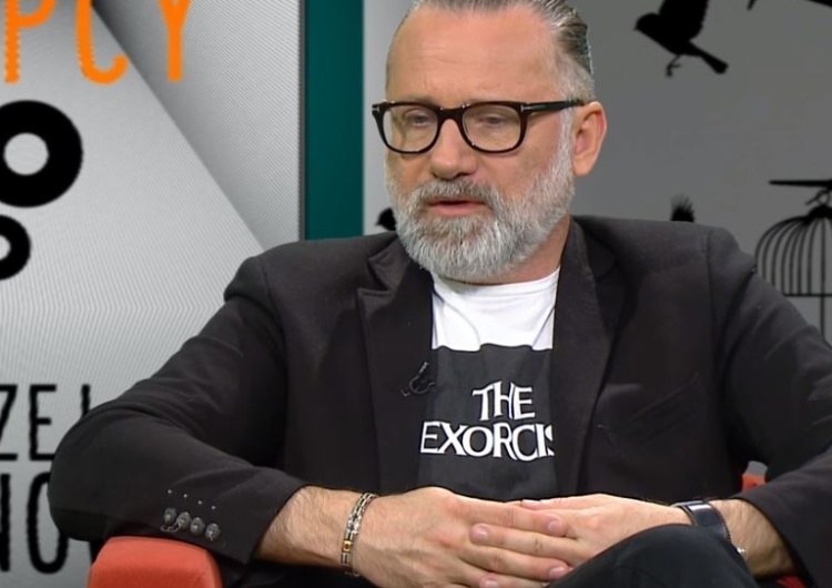 Reżyser Saramonowicz tłumaczy wysokie poparcie dla PiS: "Ludzie to niewiarygodni kretyni"