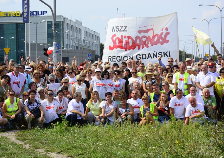 Tomasz Gutry Protest Solidarności z Makro przed siedzibą METROGRUP w Warszawie