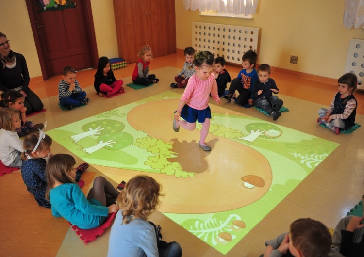  Polska firma zaopatrzy ukraińskie szkoły w… „Magiczne Dywany”