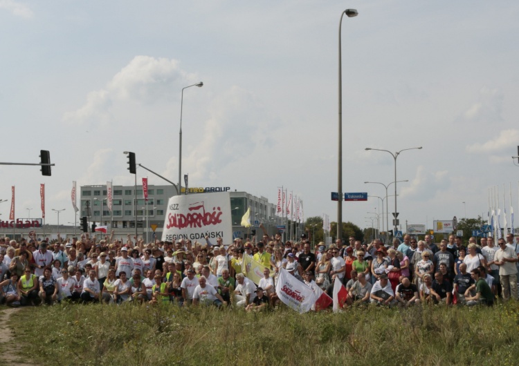 Po wiecu protestacyjnym pod siedzibą Makro Cash & Carry Polska