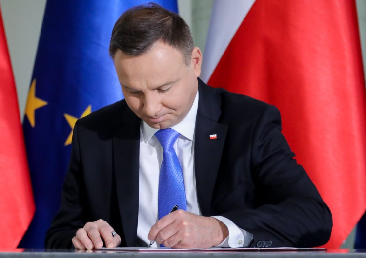  Prezydent Duda: Dalszemu zbliżeniu społeczeństw Polski i Ukrainy służą partnerskie kontakty