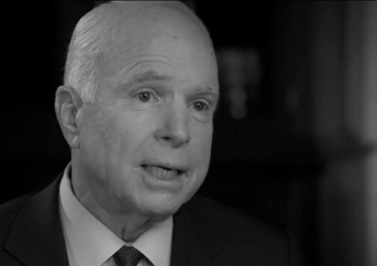 Nie żyje senator John McCain