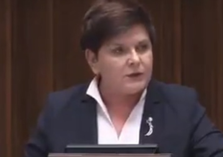  Beata Szydło: "Nasz rząd stawia na rolnictwo, emerytury i służbę zdrowia. To są obecne priorytety"