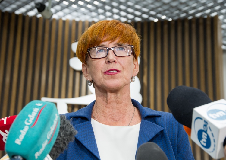 Min. Rafalska po rozmowach z S.: Spotkanie trwało trzy godziny, było burzliwe, ale dobre i merytoryczne
