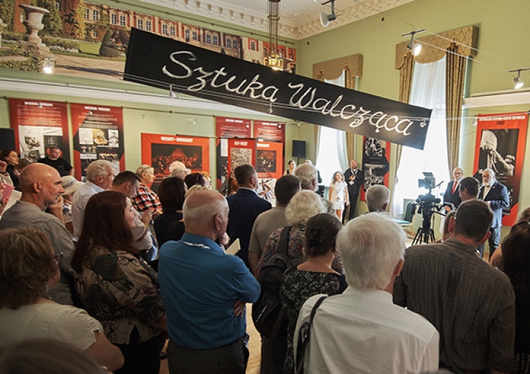 Muzeum–Zamek w Łańcucie zaprasza na wystawę „Sztuka walcząca”