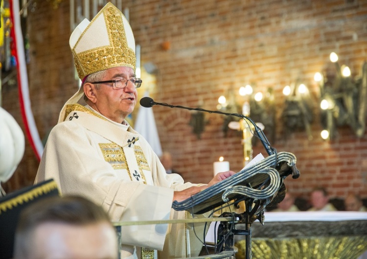 Msza z okazji Rocznicy Porozumień Sierpniowych. Abp. Głódź: "S" nigdy nie rozszczepiała pnia Ojczyzny