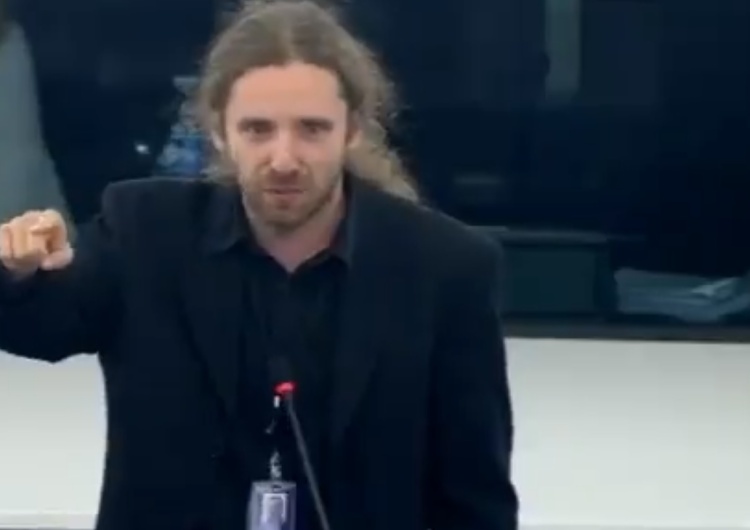  [video] Europoseł D. Sośnierz robi miazgę z "obrońców konstytucji" w PE: "Potraficie tylko drzeć mordy!"
