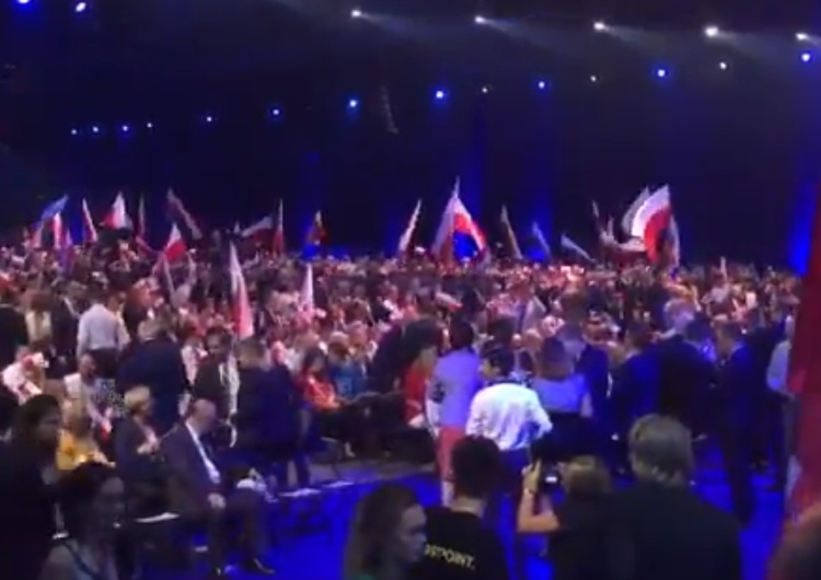  [SONDAŻ]: PiS bierze większość sejmików