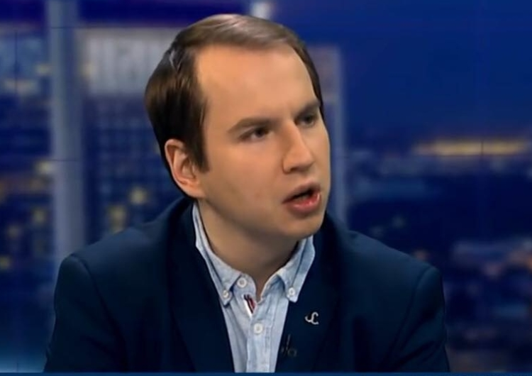  Adam Andruszkiewicz: Szalupą ratunkową dla interesów III RP miała być Nowoczesna. Teraz będzie nr 2...