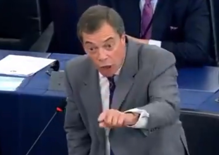  [video] Nigel Farage ostro o Timmermansie w PE: "On ma tutaj śmiałość robić wykłady o demokracji?"