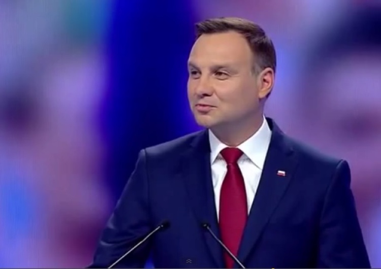  Prezydent Andrzej Duda: Z tymi botami to fakenews, ale...