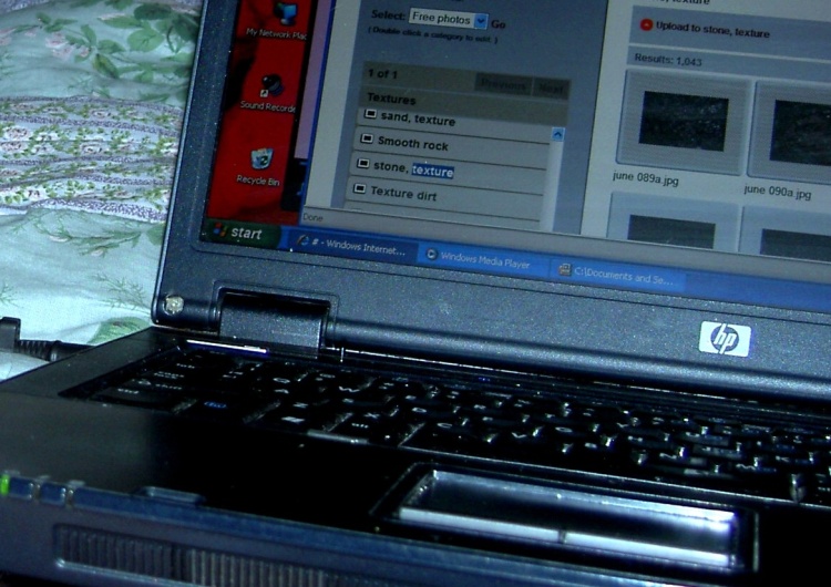 Beata Mateusiak - Pielucha: INTERNETOWE POSTPRAWDY